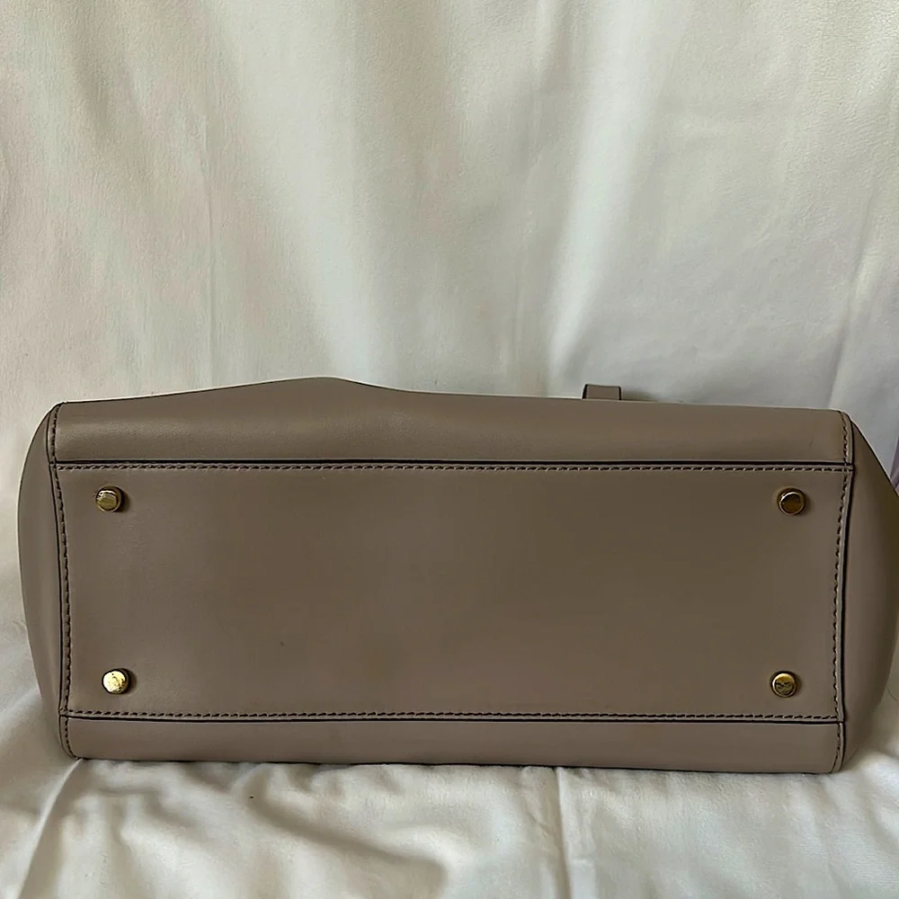 Kate Spade Authentic Gorgeous Light Gray/Taupe Leather Bag Purse 🌺🌺 - Picture 7 of 16